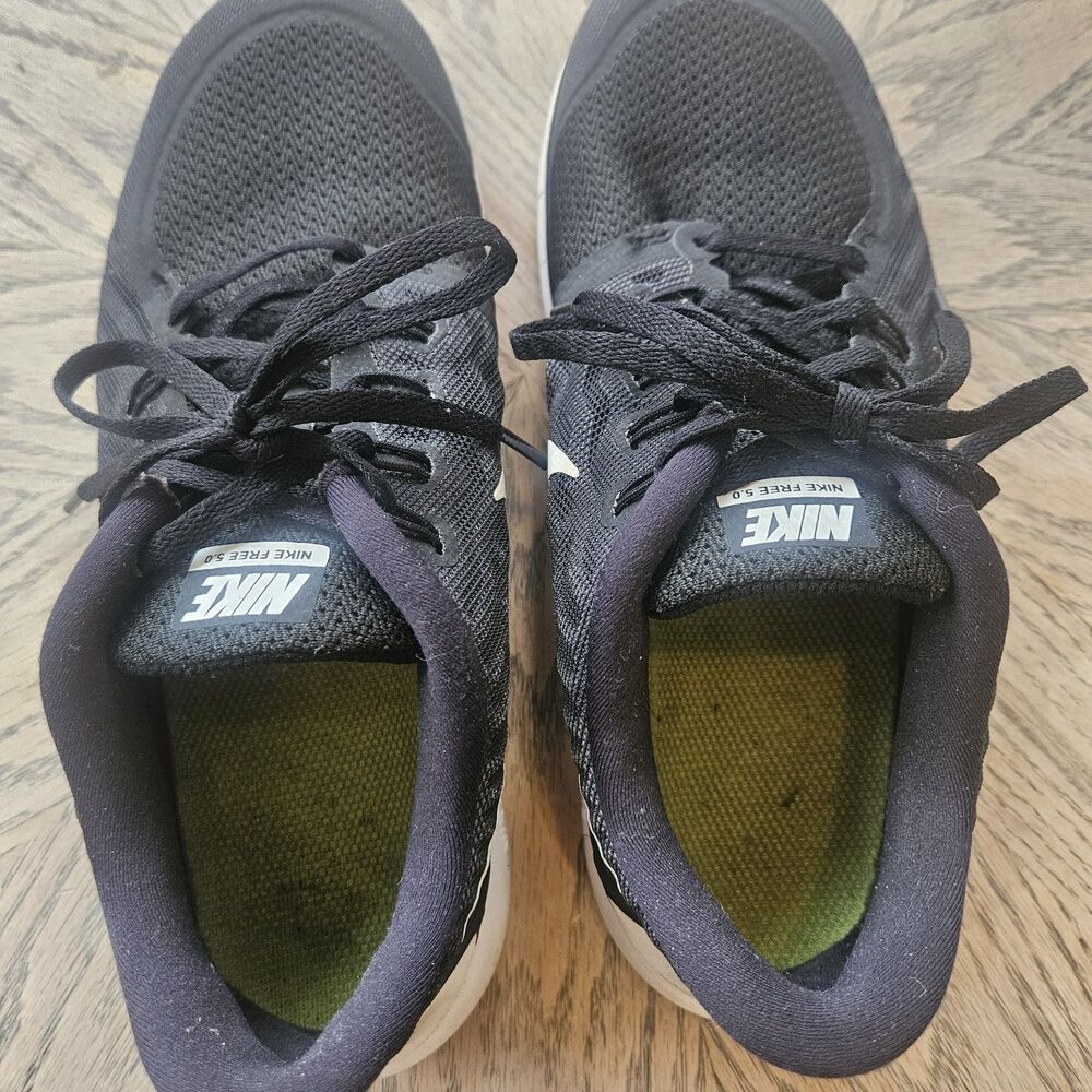 NIKE Women US 8.5 Free 5.0 Training Running Black White Shoes 724383-002‎ C6 - Picture 4 of 9